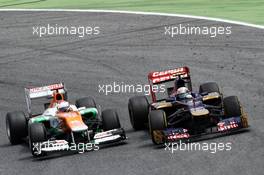 (L to R): Paul di Resta (GBR) Sahara Force India VJM05 with Jean-Eric Vergne (FRA) Scuderia Toro Rosso STR7. 10.05.2012. Formula 1 World Championship, Rd 5, Spanish Grand Prix, Barcelona, Spain, Race Day