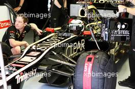 Kimi Raikkonen (FIN) Lotus F1 E20 in the pits. 12.05.2012. Formula 1 World Championship, Rd 5, Spanish Grand Prix, Barcelona, Spain, Qualifying Day