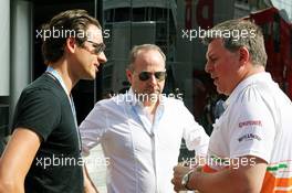 (L to R): Adrian Sutil (GER) with Manfred Zimmerman (GER) CMG and Otmar Szafnauer (USA) Sahara Force India F1 Chief Operating Officer. 12.05.2012. Formula 1 World Championship, Rd 5, Spanish Grand Prix, Barcelona, Spain, Qualifying Day