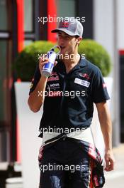 Daniel Ricciardo (AUS) Scuderia Toro Rosso. 12.05.2012. Formula 1 World Championship, Rd 5, Spanish Grand Prix, Barcelona, Spain, Qualifying Day