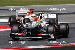 Sergio Perez (MEX) Sauber C31 leads Paul di Resta (GBR) Sahara Force India VJM05. 12.05.2012. Formula 1 World Championship, Rd 5, Spanish Grand Prix, Barcelona, Spain, Qualifying Day
