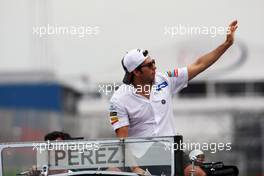 Sergio Perez (MEX) Sauber on the drivers parade. 10.05.2012. Formula 1 World Championship, Rd 5, Spanish Grand Prix, Barcelona, Spain, Race Day