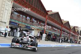 Kamui Kobayashi (JPN) Sauber C31 leaves the pits. 22.06.2012. Formula 1 World Championship, Rd 8, European Grand Prix, Valencia, Spain, Practice Day