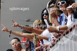 Fans above the pits. 22.06.2012. Formula 1 World Championship, Rd 8, European Grand Prix, Valencia, Spain, Practice Day