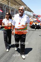 Dr. Vijay Mallya (IND) Sahara Force India F1 Team Owner on the grid. 24.06.2012. Formula 1 World Championship, Rd 8, European Grand Prix, Valencia, Spain, Race Day