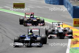 Bruno Senna (BRA) Williams FW34 leads Sergio Perez (MEX) Sauber C31. 24.06.2012. Formula 1 World Championship, Rd 8, European Grand Prix, Valencia, Spain, Race Day