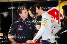 (L to R): Christian Horner (GBR) Red Bull Racing Team Principal with Mark Webber (AUS) Red Bull Racing. 23.06.2012. Formula 1 World Championship, Rd 8, European Grand Prix, Valencia, Spain, Qualifying Day