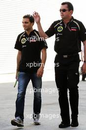 (L to R): Jerome d'Ambrosio (BEL) Lotus F1 Team Third Driver with Eric Boullier (FRA) Lotus F1 Team Principal. 23.06.2012. Formula 1 World Championship, Rd 8, European Grand Prix, Valencia, Spain, Qualifying Day