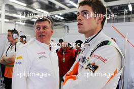 (L to R): Otmar Szafnauer (USA) Sahara Force India F1 Chief Operating Officer with Paul di Resta (GBR) Sahara Force India F1. 06.07.2012. Formula 1 World Championship, Rd 9, British Grand Prix, Silverstone, England, Practice Day