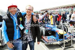 (L to R): Goldie (GBR) Actor / Musician with Simon Pegg (GBR) Actor on the grid. 08.07.2012. Formula 1 World Championship, Rd 9, British Grand Prix, Silverstone, England, Race Day