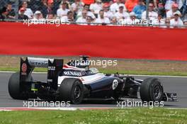 Pastor Maldonado (VEN) Williams FW34 with a puncture. 08.07.2012. Formula 1 World Championship, Rd 9, British Grand Prix, Silverstone, England, Race Day