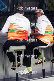 (L to R): Robert Fearnley (GBR) Sahara Force India F1 Team Deputy Team Principal and Dr. Vijay Mallya (IND) Sahara Force India F1 Team Owner on the pit gantry. 07.07.2012. Formula 1 World Championship, Rd 9, British Grand Prix, Silverstone, England, Qualifying Day