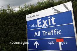 Road sign. 08.07.2012. Formula 1 World Championship, Rd 9, British Grand Prix, Silverstone, England, Race Day