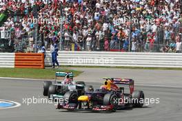 Mark Webber (AUS), Red Bull Racing and Michael Schumacher (GER), Mercedes GP  22.07.2012. Formula 1 World Championship, Rd 10, German Grand Prix, Hockenheim, Germany, Race Day