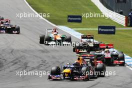 Mark Webber (AUS) Red Bull Racing RB8 leads Lewis Hamilton (GBR) McLaren MP4/27. 22.07.2012. Formula 1 World Championship, Rd 10, German Grand Prix, Hockenheim, Germany, Race Day