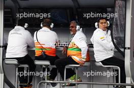 (L to R): Otmar Szafnauer (USA) Sahara Force India F1 Chief Operating Officer; Robert Fearnley (GBR) Sahara Force India F1 Team Deputy Team Principal and Dr. Vijay Mallya (IND) Sahara Force India F1 Team Owner on the pit gantry. 21.07.2012. Formula 1 World Championship, Rd 10, German Grand Prix, Hockenheim, Germany, Qualifying Day