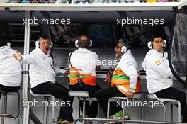 (L to R): Otmar Szafnauer (USA) Sahara Force India F1 Chief Operating Officer; Robert Fearnley (GBR) Sahara Force India F1 Team Deputy Team Principal and Dr. Vijay Mallya (IND) Sahara Force India F1 Team Owner on the pit gantry. 21.07.2012. Formula 1 World Championship, Rd 10, German Grand Prix, Hockenheim, Germany, Qualifying Day