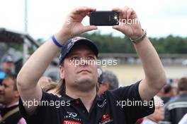 A Fan in the pit lane 19.07.2012. Formula 1 World Championship, Rd 10, German Grand Prix, Hockenheim, Germany, Preparation Day