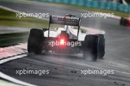 Kamui Kobayashi (JPN) Sauber C31 in the wet. 27.07.2012. Formula 1 World Championship, Rd 11, Hungarian Grand Prix, Budapest, Hungary, Practice Day