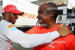 Race winner Lewis Hamilton (GBR) McLaren celebrates with his father Anthony Hamilton (GBR). 29.07.2012. Formula 1 World Championship, Rd 11, Hungarian Grand Prix, Budapest, Hungary, Race Day