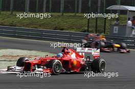 Fernando Alonso (ESP), Scuderia Ferrari leads Mark Webber (AUS), Red Bull Racing  29.07.2012. Formula 1 World Championship, Rd 11, Hungarian Grand Prix, Budapest, Hungary, Race Day