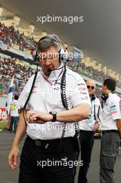 Ross Brawn (GBR) Mercedes AMG F1 Team Principal on the grid. 28.10.2012. Formula 1 World Championship, Rd 17, Indian Grand Prix, New Delhi, India, Race Day.