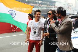 VIPs on the grid. 28.10.2012. Formula 1 World Championship, Rd 17, Indian Grand Prix, New Delhi, India, Race Day.