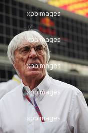 Bernie Ecclestone (GBR) CEO Formula One Group (FOM) on the grid. 28.10.2012. Formula 1 World Championship, Rd 17, Indian Grand Prix, New Delhi, India, Race Day.