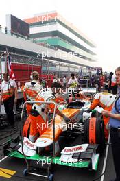 Paul di Resta (GBR) Sahara Force India VJM05 on the grid. 28.10.2012. Formula 1 World Championship, Rd 17, Indian Grand Prix, New Delhi, India, Race Day.