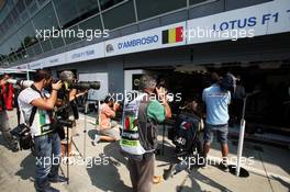 Media interest in Jerome d'Ambrosio (BEL) Lotus F1 Team. 07.09.2012. Formula 1 World Championship, Rd 13, Italian Grand Prix, Monza, Italy, Practice Day
