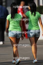 Girls with matching clothes. 07.09.2012. Formula 1 World Championship, Rd 13, Italian Grand Prix, Monza, Italy, Practice Day