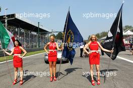 Grid girls on the grid. 09.09.2012. Formula 1 World Championship, Rd 13, Italian Grand Prix, Monza, Italy, Race Day