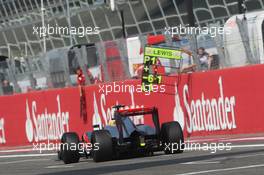 Lewis Hamilton (GBR) McLaren MP4/27 passes his pit board. 09.09.2012. Formula 1 World Championship, Rd 13, Italian Grand Prix, Monza, Italy, Race Day