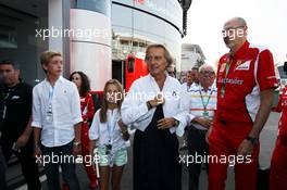 Luca di Montezemolo (ITA) Ferrari President with his family. 08.09.2012. Formula 1 World Championship, Rd 13, Italian Grand Prix, Monza, Italy, Qualifying Day