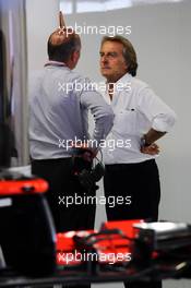 (L to R): Ron Dennis (GBR) McLaren Executive Chairman with Luca di Montezemolo (ITA) Ferrari President in the McLaren pits. 08.09.2012. Formula 1 World Championship, Rd 13, Italian Grand Prix, Monza, Italy, Qualifying Day