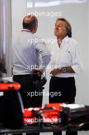 (L to R): Ron Dennis (GBR) McLaren Executive Chairman with Luca di Montezemolo (ITA) Ferrari President in the McLaren pits. 08.09.2012. Formula 1 World Championship, Rd 13, Italian Grand Prix, Monza, Italy, Qualifying Day