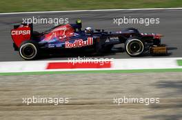 Jean-Eric Vergne (FRA) Scuderia Toro Rosso STR7. 08.09.2012. Formula 1 World Championship, Rd 13, Italian Grand Prix, Monza, Italy, Qualifying Day