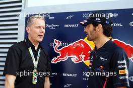 Mark Webber (AUS) Red Bull Racing (Right). 09.09.2012. Formula 1 World Championship, Rd 13, Italian Grand Prix, Monza, Italy, Race Day