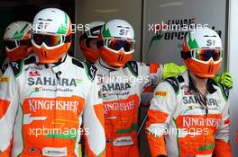 Sahara Force India F1 Team mechanics. 09.09.2012. Formula 1 World Championship, Rd 13, Italian Grand Prix, Monza, Italy, Race Day