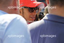 Lewis Hamilton (GBR) McLaren wi thwiththe media. 06.09.2012. Formula 1 World Championship, Rd 13, Italian Grand Prix, Monza, Italy, Preparation Day