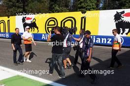 Nico Hulkenberg (GER) Sahara Force India F1 walks the circuit with Martin Brundle (GBR) Sky Sports Commentator. 06.09.2012. Formula 1 World Championship, Rd 13, Italian Grand Prix, Monza, Italy, Preparation Day