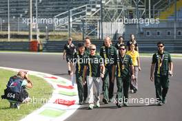 Heikki Kovalainen (FIN) Caterham walks the circuit. 06.09.2012. Formula 1 World Championship, Rd 13, Italian Grand Prix, Monza, Italy, Preparation Day