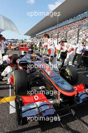 Lewis Hamilton (GBR) McLaren MP4/27 on the grid. 07.10.2012. Formula 1 World Championship, Rd 15, Japanese Grand Prix, Suzuka, Japan, Race Day.