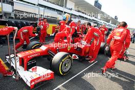 Fernando Alonso (ESP) Ferrari F2012 on the grid. 07.10.2012. Formula 1 World Championship, Rd 15, Japanese Grand Prix, Suzuka, Japan, Race Day.