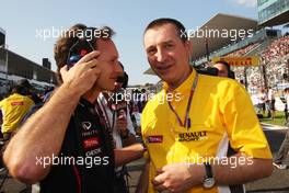 (L to R): Christian Horner (GBR) Red Bull Racing Team Principal on the grid with Rob White (GBR) Renault Sport Deputy Managing Director (Technical). 07.10.2012. Formula 1 World Championship, Rd 15, Japanese Grand Prix, Suzuka, Japan, Race Day.