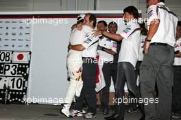 Kamui Kobayashi (JPN) Sauber celebrates his third position with the team. 07.10.2012. Formula 1 World Championship, Rd 15, Japanese Grand Prix, Suzuka, Japan, Race Day.