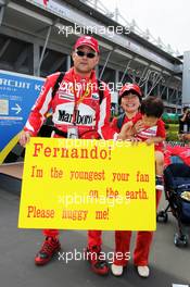 Fans and atmosphere. 06.10.2012. Formula 1 World Championship, Rd 15, Japanese Grand Prix, Suzuka, Japan, Qualifying Day.
