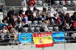 Banners for Fernando Alonso (ESP) Ferrari. 06.10.2012. Formula 1 World Championship, Rd 15, Japanese Grand Prix, Suzuka, Japan, Qualifying Day.