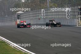 Lewis Hamilton (GBR), McLaren Mercedes and Kimi Raikkonen (FIN), Lotus F1 Team  14.10.2012. Formula 1 World Championship, Rd 16, Korean Grand Prix, Yeongam, Korea, Race Day