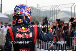Mark Webber (AUS) Red Bull Racing celebrates his pole position in parc ferme. 13.10.2012. Formula 1 World Championship, Rd 16, Korean Grand Prix, Yeongam, South Korea, Qualifying Day.